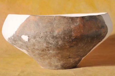 Naczynie kultury łużyckiej w zbiorach Muzeum Historycznego w Przasnyszu
